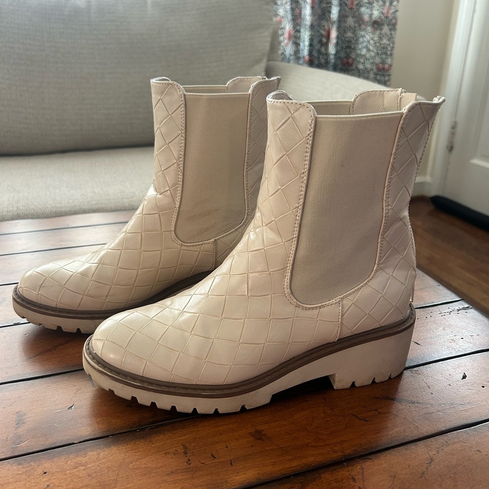 Pierre Dumas Quilted Beige Ankle Boots
